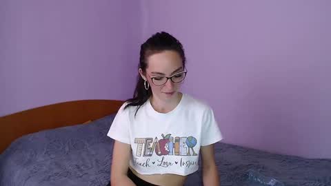 bellaqueen0701 online show from 25, 2, 2025