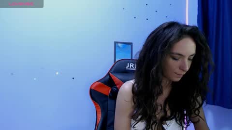 bellaqueen0701 online show from 19, 9, 2025