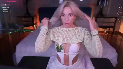 Snapshot of bellarayyy chatting on 12, 6, 2026 Bella online show from 12, 6, 2026