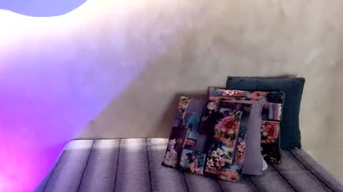 bellarooux online show from 17, 12, 2025