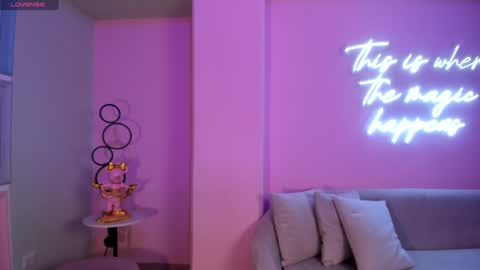 Snapshot of bellarosex1 chatting on 8, 12, 2024 Bella Rose online show from 8, 12, 2024