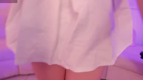 Snapshot of bellarosex1 chatting on 5, 2, 2025 Bella Rose online show from 5, 2, 2025