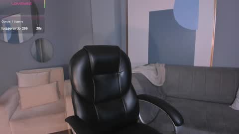 Snapshot of bellarosex1 chatting on 9, 3, 2025 Bella Rose online show from 9, 3, 2025