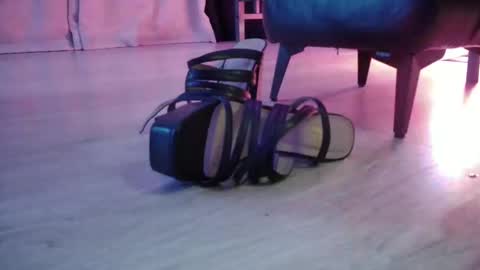 Bellaskeykeeper online show from 27, 2, 2026