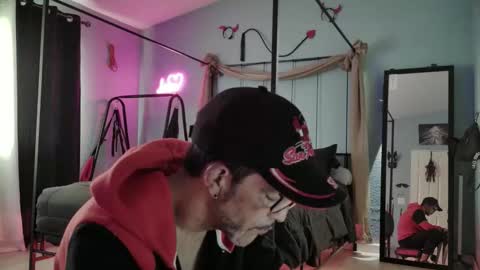 Bellaskeykeeper online show from 12, 4, 2026