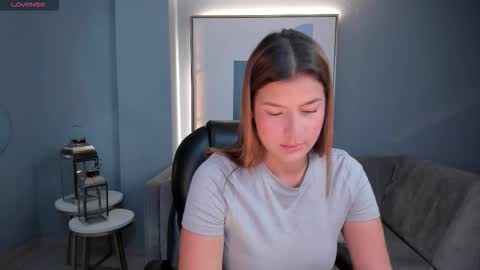 Snapshot of bellathompsonx_ chatting on 1, 2, 2026 Bella online show from 1, 2, 2026