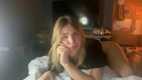 Snapshot of bellaxrxx chatting on 22, 5, 2026 Bella 3 online show from 22, 5, 2026