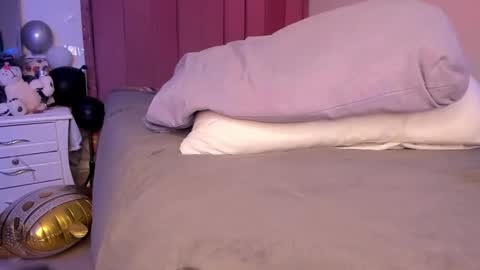 Bella online show from 7, 12, 2024