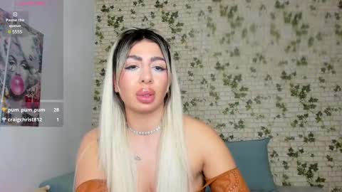 Snapshot of belle_hallle chatting on 17, 1, 2025 LucyJelly online show from 17, 1, 2025