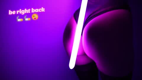 Snapshot of bellezza_ chatting on 2, 12, 2024 Your Annabelle Wolf online show from 2, 12, 2024