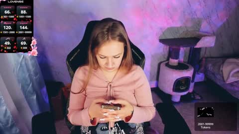 Snapshot of bellezza_ chatting on 2, 12, 2024 Your Annabelle Wolf online show from 2, 12, 2024