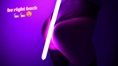 Snapshot of bellezza_ chatting on 13, 1, 2025 Your Annabelle Wolf online show from 13, 1, 2025