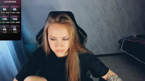 Snapshot of bellezza_ chatting on 1, 2, 2025 Your Annabelle Wolf online show from 1, 2, 2025