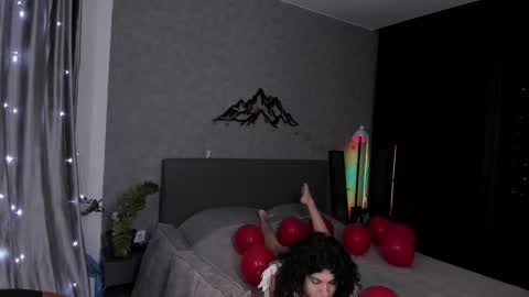 A girl from your  dreams online show from 14, 2, 2026