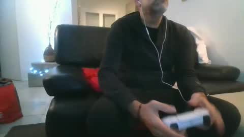 benbare13 online show from 23, 11, 2025