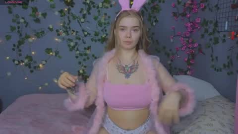 KENDALL  NATHAN online show from 21, 4, 2026