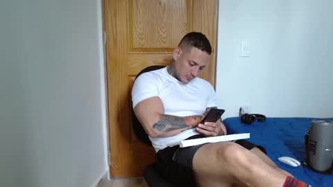 benjamin_isaac online show from 24, 2, 2025