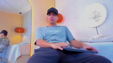 Snapshot of benjamin_more chatting on 24, 6, 2026 BENJAMIN online show from 24, 6, 2026