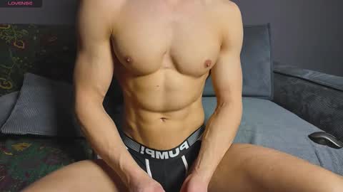 Snapshot of benjaminbond chatting on 13, 11, 2025 benjaminkarl02 online show from 13, 11, 2025