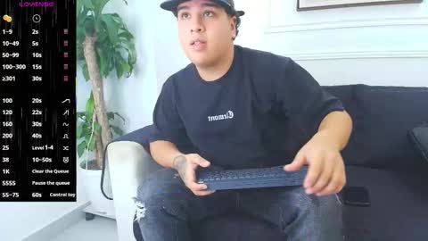 bennett_alejoo online show from 10, 10, 2025