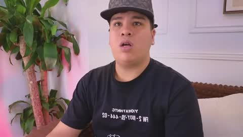 bennett_alejoo online show from 13, 4, 2026