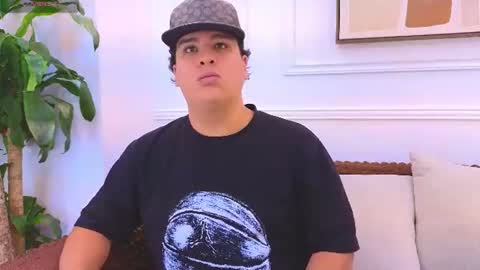 Snapshot of bennett_alejoo chatting on 5, 7, 2026 bennett_alejoo online show from 5, 7, 2026