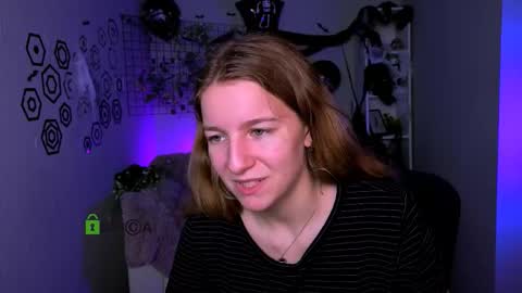 Snapshot of benny_duglas chatting on 25, 10, 2025 Benny online show from 25, 10, 2025