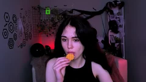 Snapshot of benny_duglas chatting on 28, 10, 2025 Benny online show from 28, 10, 2025