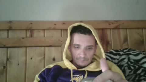 Snapshot of bennymn chatting on 20, 2, 2025 benny and innocentvixon online show from 20, 2, 2025