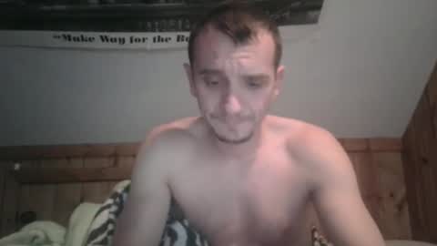 Snapshot of bennymn chatting on 23, 11, 2025 benny and innocentvixon online show from 23, 11, 2025