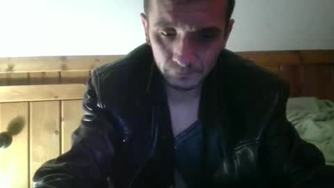 Snapshot of bennymn chatting on 15, 12, 2025 benny and innocentvixon online show from 15, 12, 2025