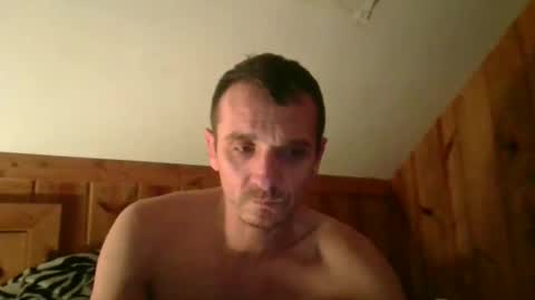 Snapshot of bennymn chatting on 16, 12, 2025 benny and innocentvixon online show from 16, 12, 2025