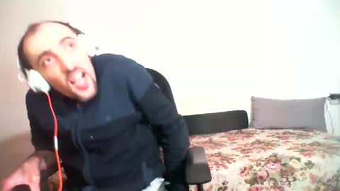 bentish online show from 1, 2, 2025