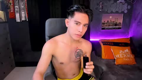 Snapshot of bentlyfuck chatting on 15, 12, 2024 bentlyfuck online show from 15, 12, 2024