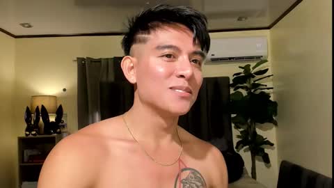 Snapshot of bentlyfuck chatting on 7, 10, 2025 bentlyfuck online show from 7, 10, 2025