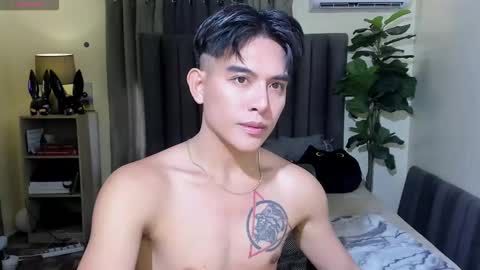 Snapshot of bentlyfuck chatting on 8, 10, 2025 bentlyfuck online show from 8, 10, 2025