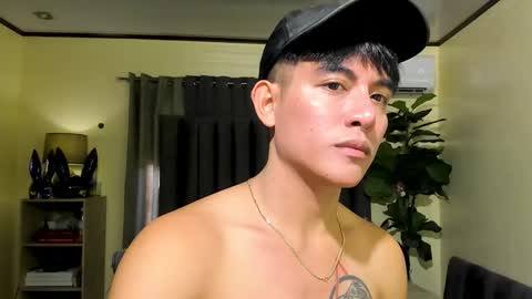 Snapshot of bentlyfuck chatting on 15, 10, 2025 bentlyfuck online show from 15, 10, 2025