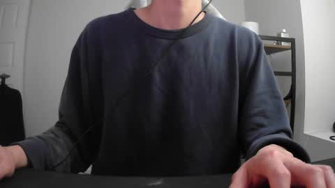 Snapshot of benx12123 chatting on 15, 11, 2025 benx12123 online show from 15, 11, 2025