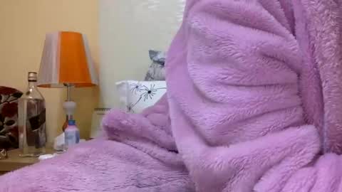 Snapshot of bermudatriangle12 chatting on 8, 1, 2025 tixxie online show from 8, 1, 2025