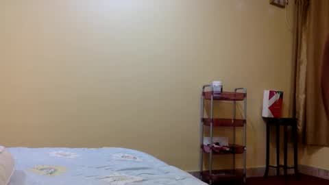 Snapshot of bermudatriangle12 chatting on 14, 10, 2025 tixxie online show from 14, 10, 2025