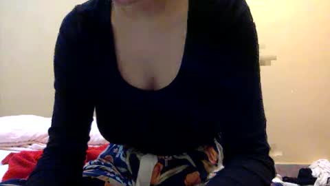 Snapshot of bermudatriangle12 chatting on 10, 5, 2026 tixxie online show from 10, 5, 2026