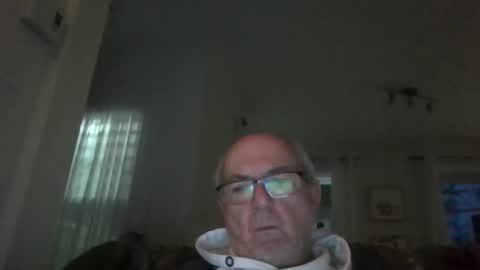 Snapshot of bernard1102 chatting on 6, 3, 2025 bernard1102 online show from 6, 3, 2025