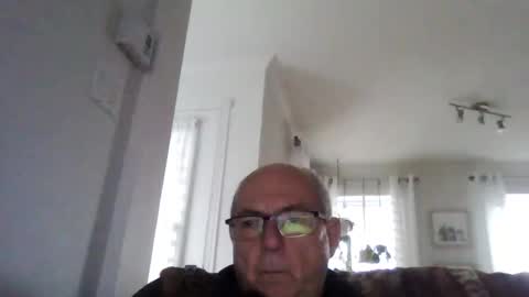 Snapshot of bernard1102 chatting on 31, 10, 2025 bernard1102 online show from 31, 10, 2025