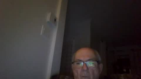 Snapshot of bernard1102 chatting on 15, 11, 2025 bernard1102 online show from 15, 11, 2025