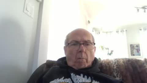 Snapshot of bernard1102 chatting on 3, 12, 2025 bernard1102 online show from 3, 12, 2025