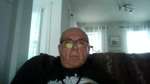 Snapshot of bernard1102 chatting on 17, 2, 2026 bernard1102 online show from 17, 2, 2026