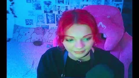 Snapshot of berriekitten chatting on 2, 11, 2025 BerrieKitten online show from 2, 11, 2025