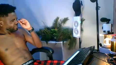 Snapshot of berry297392 chatting on 2, 8, 2026 Suamys online show from 2, 8, 2026