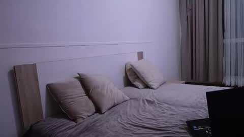 Alex and Victoria online show from 1, 3, 2026