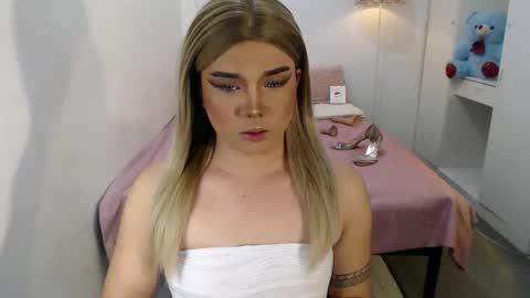 Snapshot of bestgirljulia chatting on 21, 9, 2025 bestgirljulia online show from 21, 9, 2025